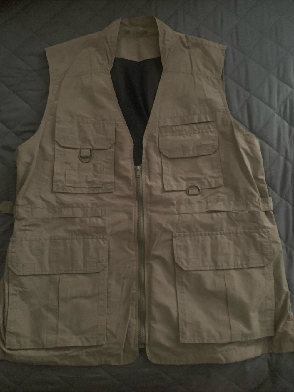 Men's Field Utility Vest in Olive